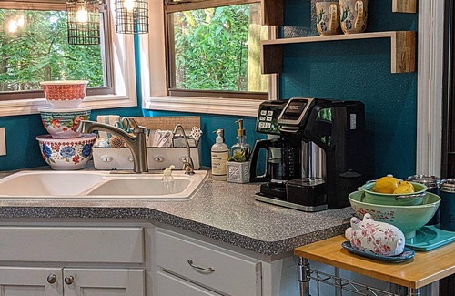Eagle Rock Casa | Lakeside Gnome sweet Home