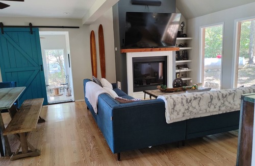 Eagle Rock Casa | Lakeside Gnome sweet Home