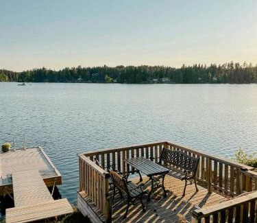 Karlskoga Casa | Lakeside Holiday Home With Sauna Near Karlskoga