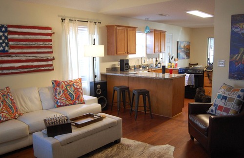 Drasco Casa | Lakeside house on Greers Ferry. Cozy, fun getaway.