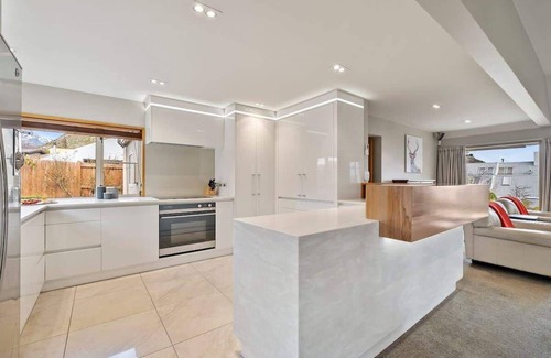 Frankton Casa | Lakeside Indulgence on Wilmot