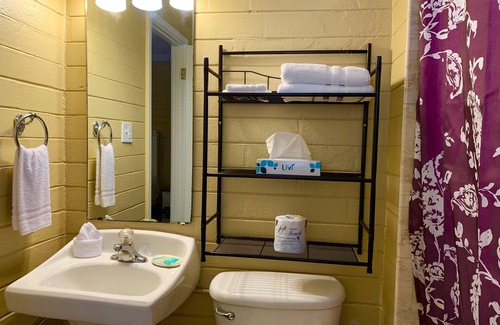 St. Cloud Hotel | Lakeside Inn and Cafe