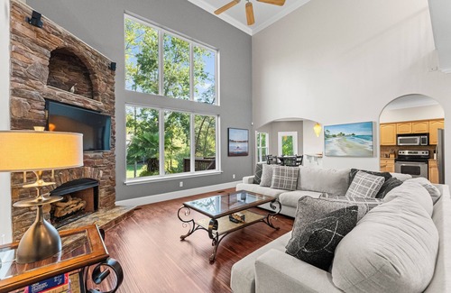 Barium Springs Casa | Lakeside Landing by AvantStay | Private Dock