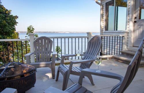 Geneva Casa | Lakeside Landing Dock Fire Pit and Boat Rental
