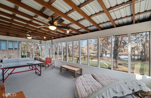 Uncertain Casa | Lakeside Landing, Waterfront, With Kayaks & Canoes
