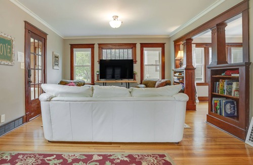 Lindstrom Casa | Lakeside Lindstrom Retreat w/ Grill & Dock Access