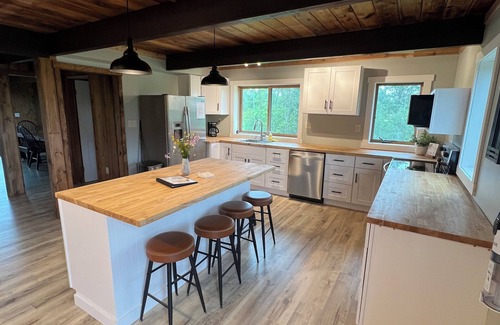 Granville Summit Cabina | Lakeside Lodge