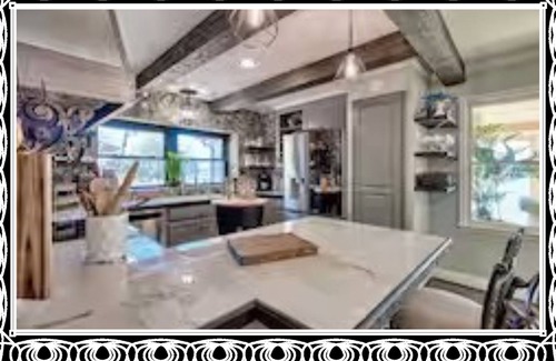 Liberty Hill Casa | Lakeside Luxe- 3 bedroom/2 bathroom- fully renovated