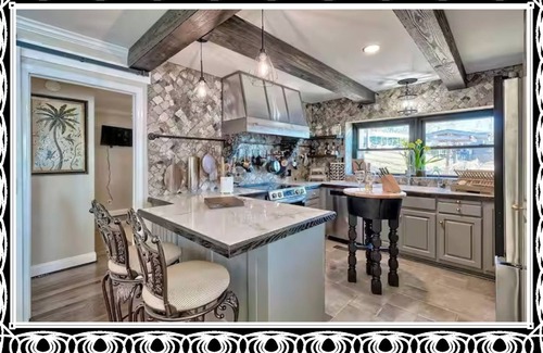 Liberty Hill Casa | Lakeside Luxe- 3 bedroom/2 bathroom- fully renovated