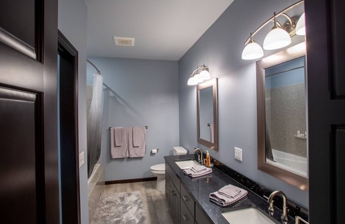 Fairmont Cabina | Lakeside Luxury Condo