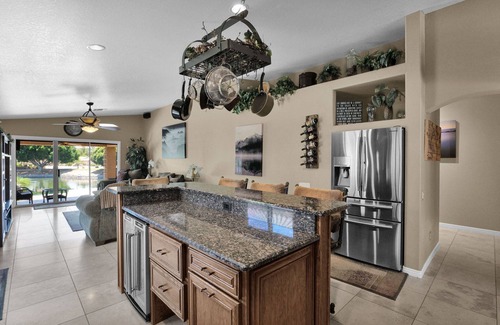 Arrowhead Ranch Casa | LAKESIDE LUXURY & GOLF RESORT - Zero Edge Pool