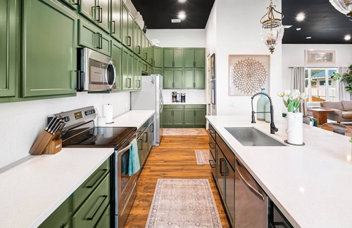 Spicewood Casa | Luxurious Retreat w Pool Hot Tub Games