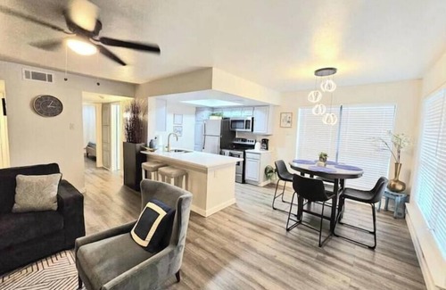 Garland Casa | Lakeside Modern and peaceful Condo!