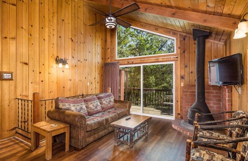 Bass Lake Hotel | Lakeside Oasis w/ Balcony | Perfect for Nature Lovers & Adventure Seekers