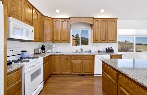 North Estates Chalet De Esquí | Lakeside Relaxation at Big Bear Cozy Hideaway Chalet
