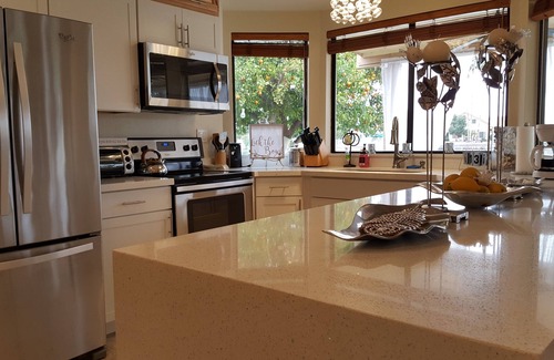Avondale Casa | NUEVO REMODEL LUJOSO LAKESIDE RETREAT MINUTES FROM SPRING TRAINING