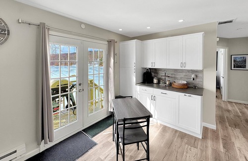 Highland Lakes Casa | Lakeside Retreat in Highland Lakes, NJ – Near Wineries, Breweries and Hiking!