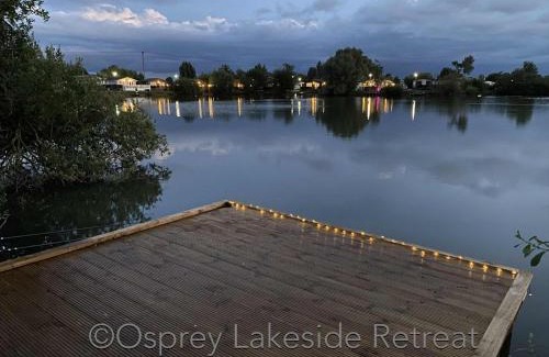 Tattershall Casa | Lakeside Retreat with hot tub and fishing peg on Osprey Rise at Tattershall Lakes Country Park