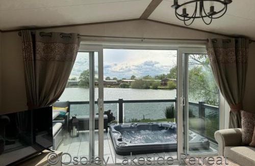 Tattershall Casa | Lakeside Retreat with hot tub and fishing peg on Osprey Rise at Tattershall Lakes Country Park