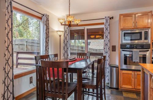 Brockway Casa | Lakeside Serenity Retreat