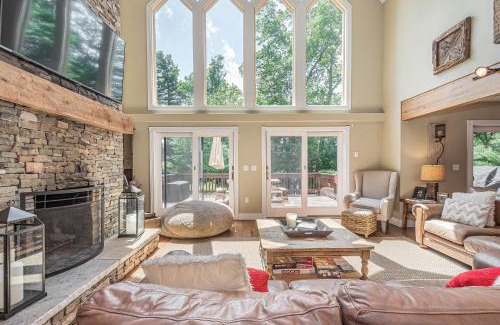 Waterfront Greens Casa | Lakeside Story