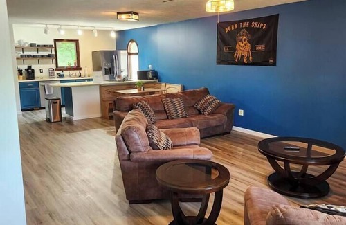 Cheat Lake Casa | Lakeside Townhouse close to highways & town center