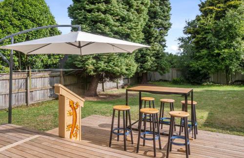 Mangakino Casa | Lakeside Treasure - Mangakino Holiday Home