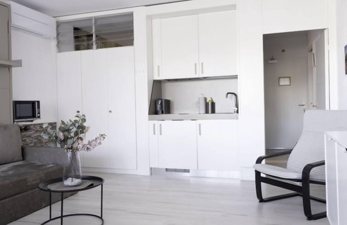 Bissone Apartamento | Lakeview App. 214 by Interhome
