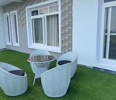 Tehri Apartamento | Lakeview Bliss by the chamolis