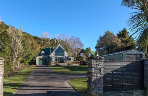 Lake Tarawera Casa | Lakeview Chalet Lake Tarawera