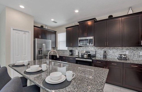 Kissimmee Cabaña | Lakeview Home w/ Private Pool & Free Water Park!