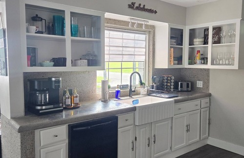 Silver Creek Cabina | LAKEVIEW Hot Tub Retreat Near Wineries!
