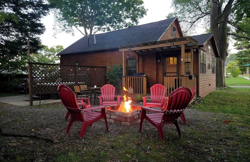 Silver Creek Cabina | LAKEVIEW Hot Tub Retreat Near Wineries!