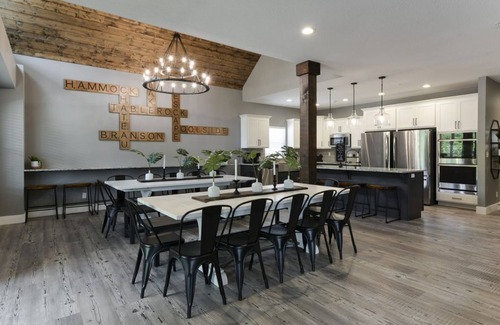 Table Rock Casa | Lakeview, Indoor/Outdoor Pool, HotTub & Pet Frdnly