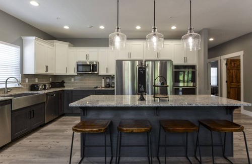 Table Rock Casa | Lakeview, Indoor/Outdoor Pool, HotTub & Pet Frdnly