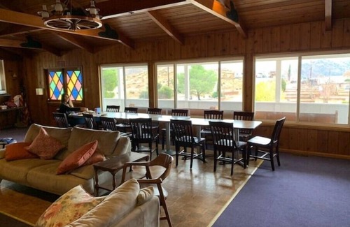 Sequoia National Forest Cabina | Lakeview Legacy Lodge at Lake Isabella