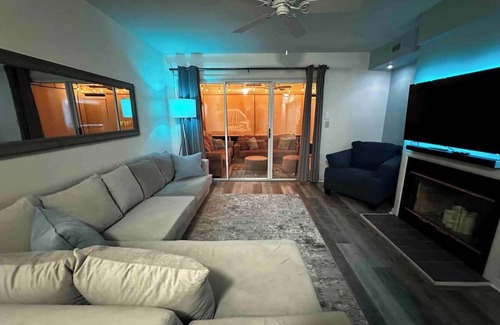 Selbyville Casa | Lakeview Luxe 2BR Townhouse- Movie Nights, Popcorn Dreams & Ocean City Vibes