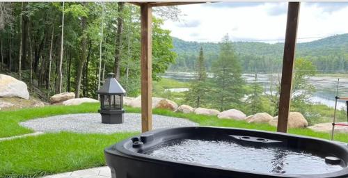 Les Pays-d'en-Haut Regional County Municipality Chalet De Esquí | Lakeview Mid Century Luxury Cottage