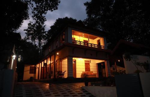Venganoor Casa | Lakeview Villa - Homestay Near Kovalam
