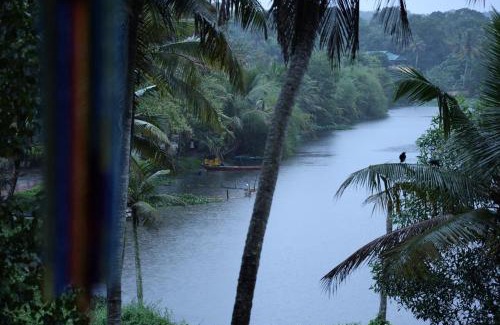 Venganoor Casa | Lakeview Villa - Homestay Near Kovalam