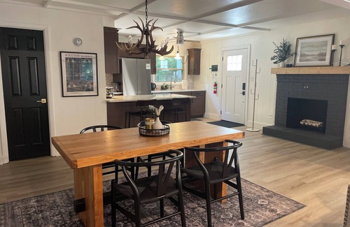 New Market Cabina | Lakota Cabin ~ mountain retreat Hot tub EV Charger