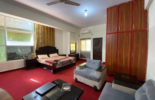Islamabad Cabina | Lal Lodges Suite Apartment
