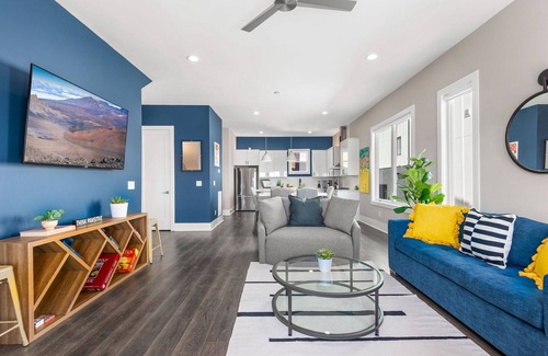 Whitebridge Casa | LaLa Lounge - Artful 2 Bedroom Townhouse with View