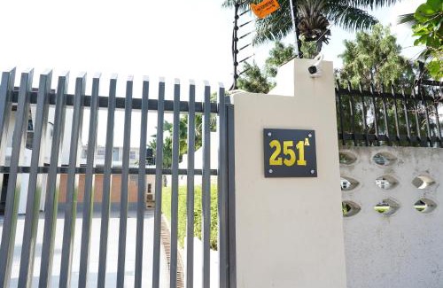 Lagos Casa | Lala's Boutique Hotel