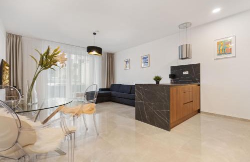 Ruzinov Apartamento | LAM Jegeho Alej - JACUZZI - FREE PARKING