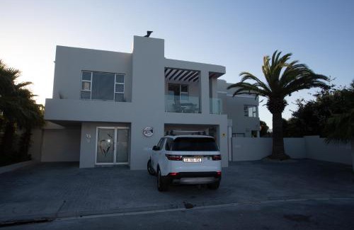 Sunset Beach Apartamento | Lamabeach city farm