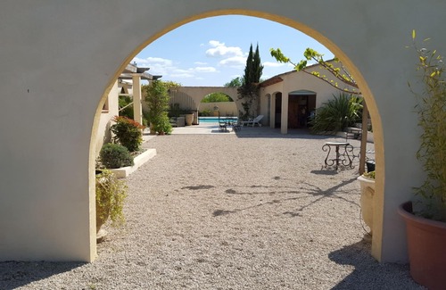 Alleins Cabaña | Lamanderie en Provenza; Casa tipo hacienda entre Alpilles y Luberon