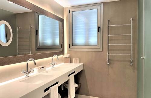 Gothic Quarter Hotel | Lamaro Hotel