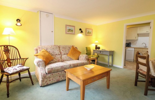 Seaford Cabaña | LAMBLES, pet friendly, with a garden in Seaford