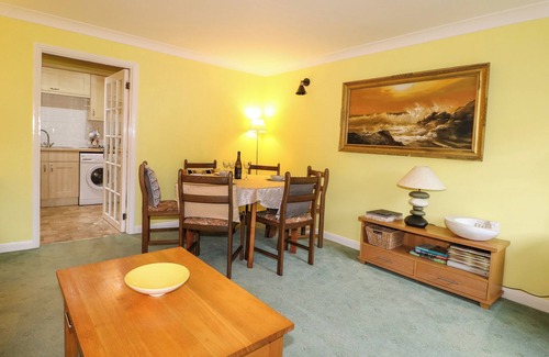 Seaford Cabaña | LAMBLES, pet friendly, with a garden in Seaford